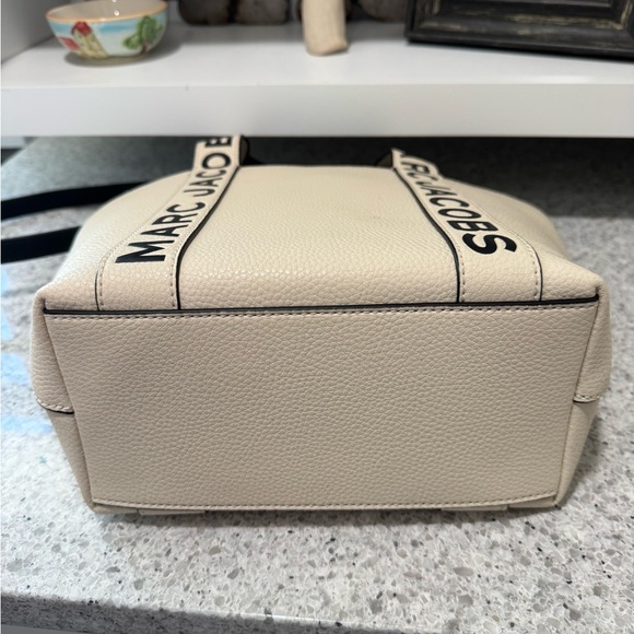 Marc Jacobs Small Leather Tote - Picture 4 of 13